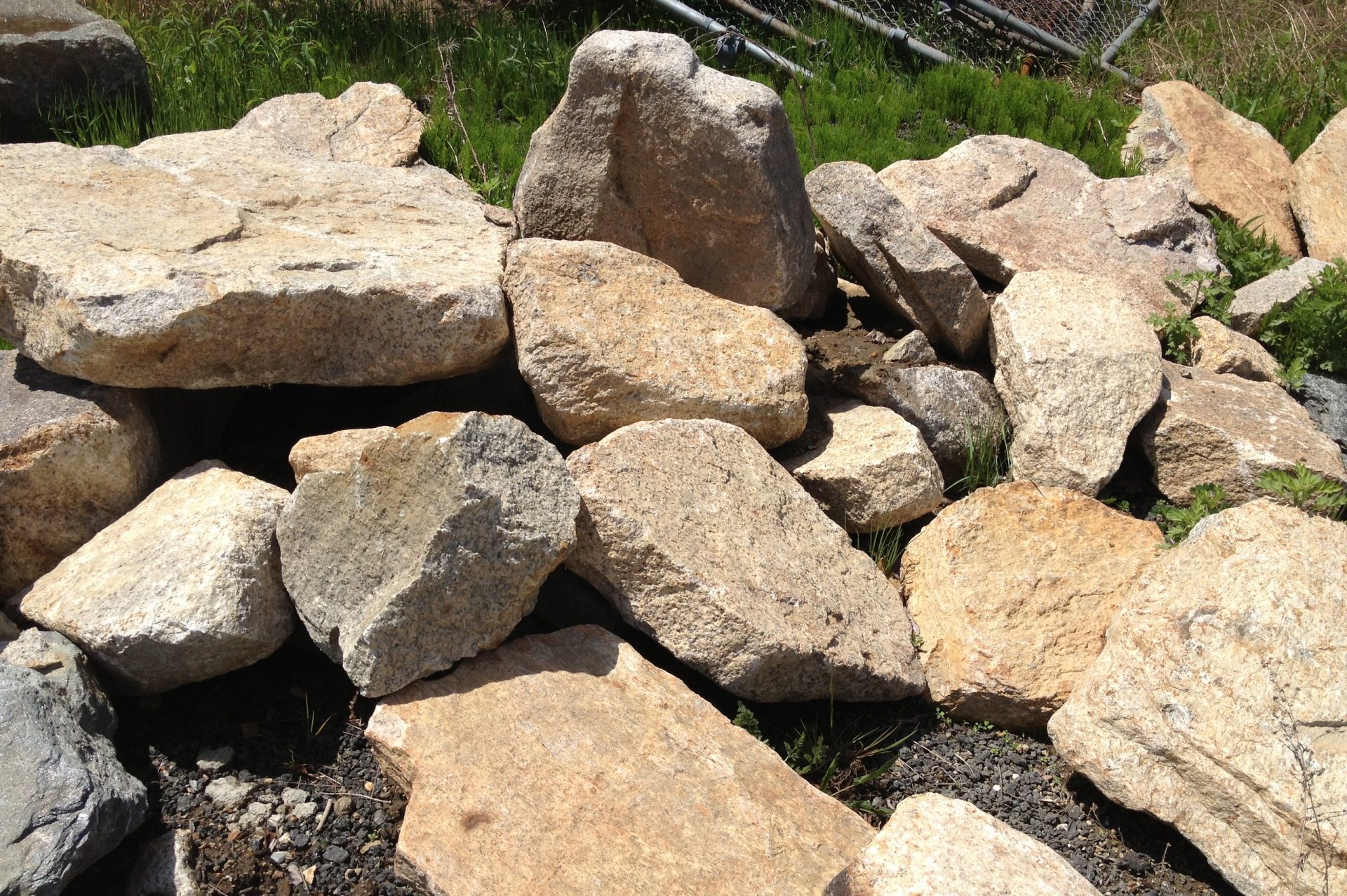 large flat stones for stone walls and landscaping